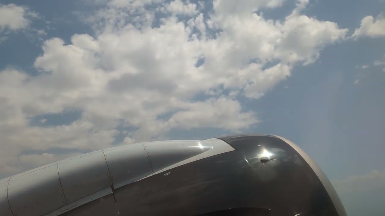 Взлетаем из Ташкента на Embraer E195-E2 - Profit Hunter - PR-ZIQ. Июль 2023