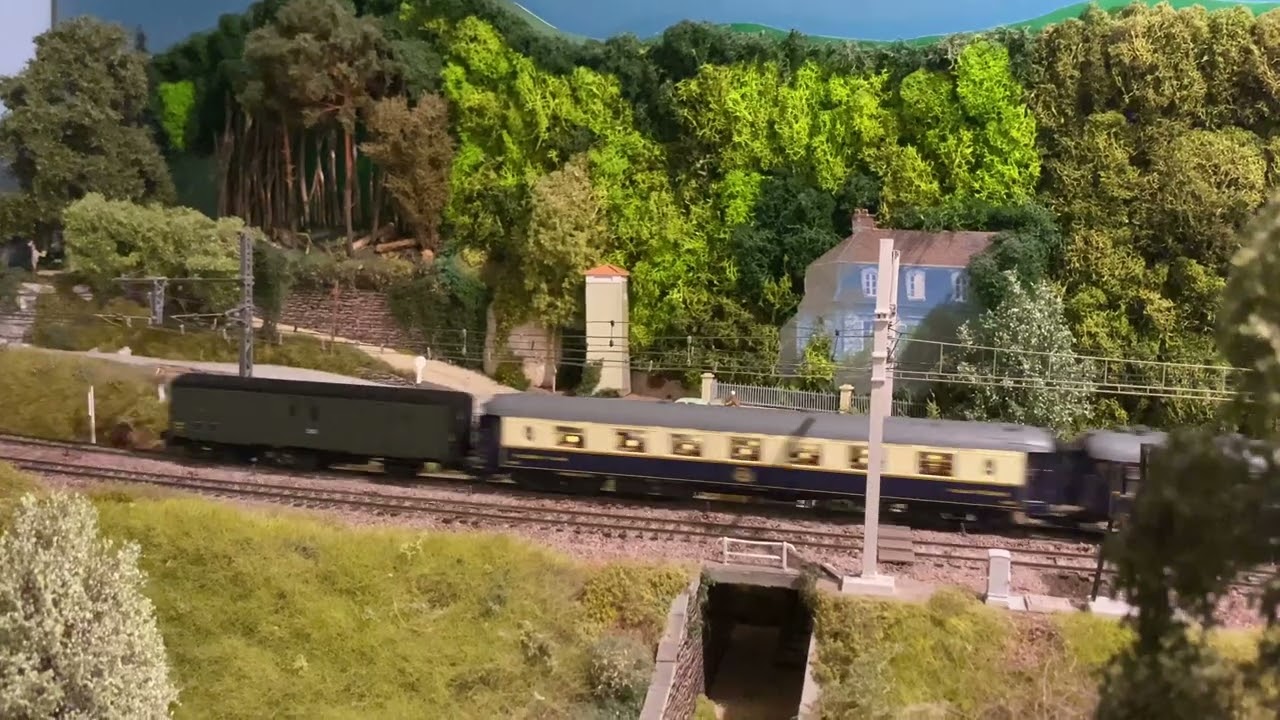 Le Mistral de 1954 et ses locomotives