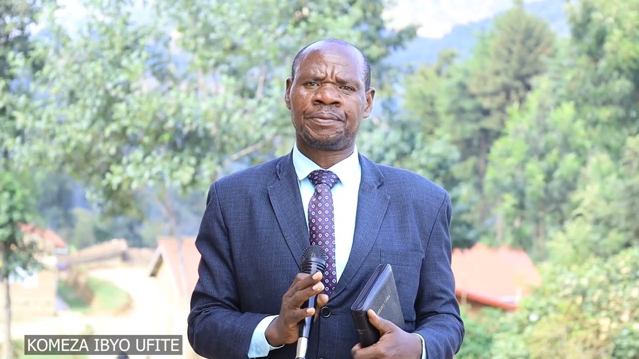 Pastor# IYAKABUMBYE - Imana Ihwejeshe amaso Yacu tubone Ibitangaza byo mumaboko Yayo-
