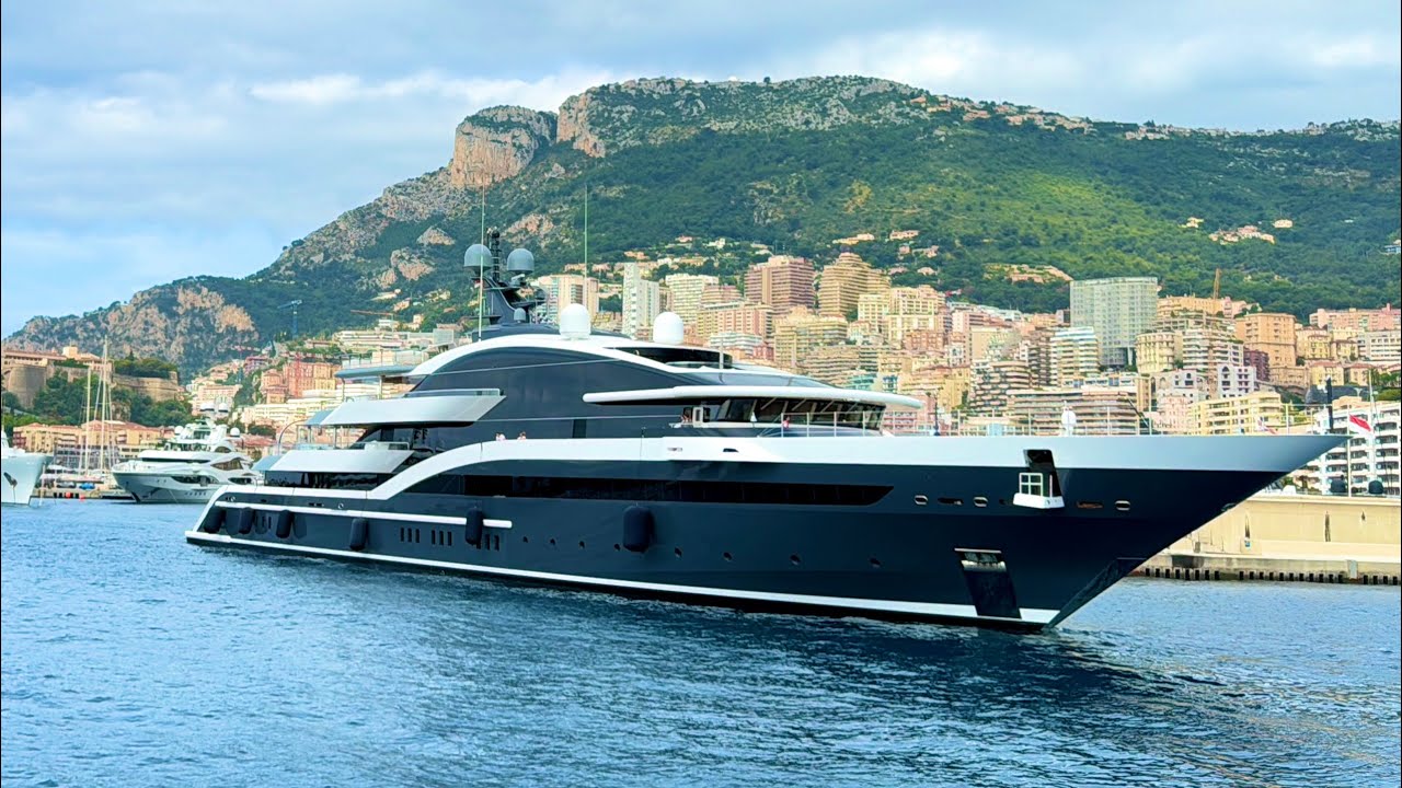 SUPERYACHTS DEPARTING & ARRIVING, DOCKING, IN WINDY WEATHER•MONACO PORT HERCULES @emman25MC
