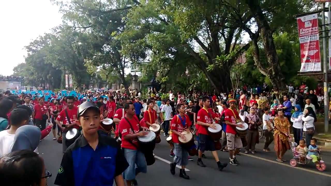 SOLO CAR FREE DAY 02062013