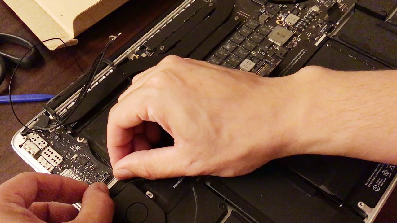 MacBook Pro 15" Retina A1398 (2012-2015) Wi-Fi antenna repair