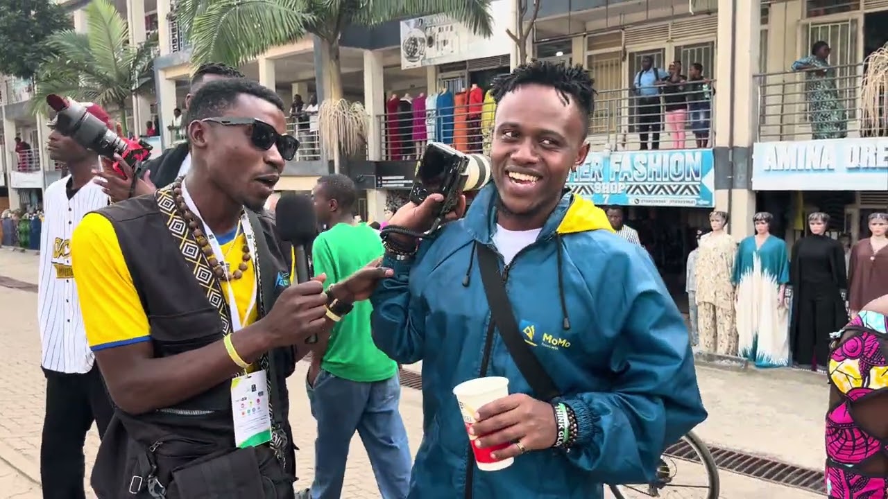 Mwarimu aganiriye n’abaturage ba Rubavu “ Dukunda igare pe!” #Tourdurwanda2026
