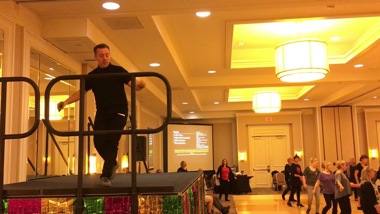 Follow My Footprints Line Dance by Gary O'Reilly @ 2018 DXNOL