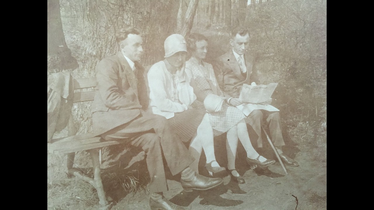 Sonntagsausflug im Pfälzerwald (ca. 1930)