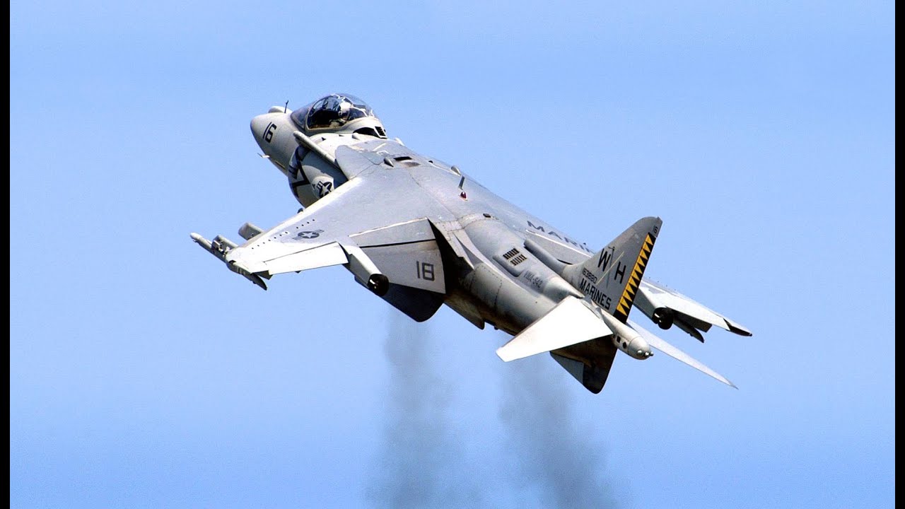 Harrier Jump Jet (AV-8B Harrier II) - Spectacular Action - 2014 Stuart Air Show