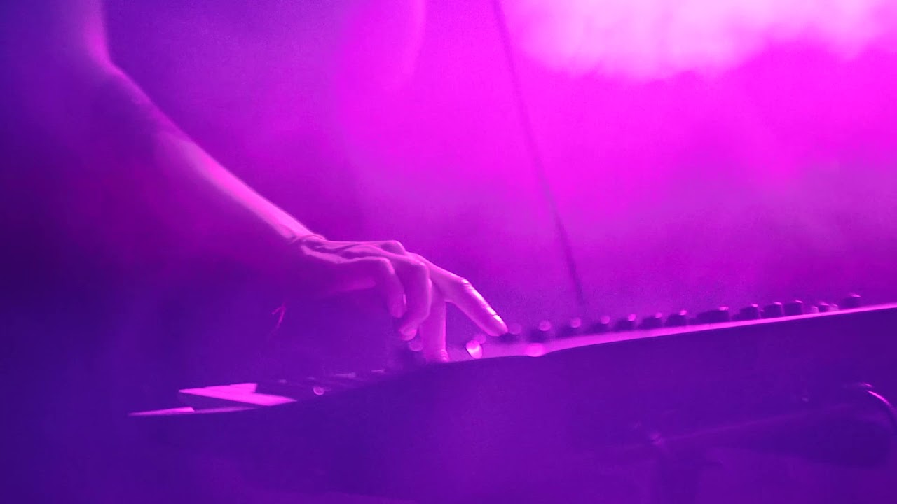 Dlina Volny - Black case live @Huligan Bar