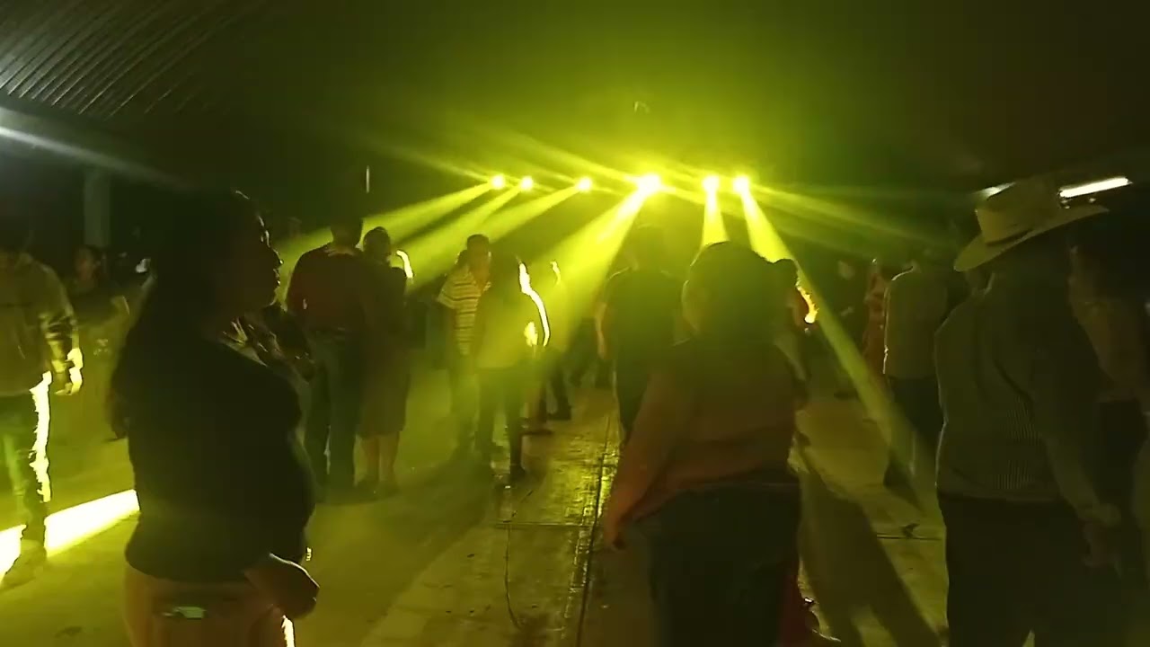 GRUPO CENTENARIO,, TEMA LA MANTA