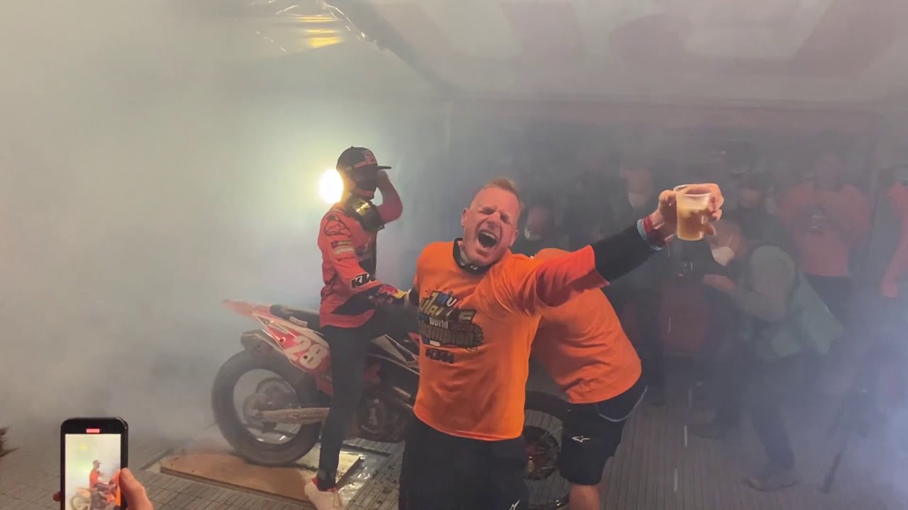 Tom Vialle champion du monde MX2 - Burn