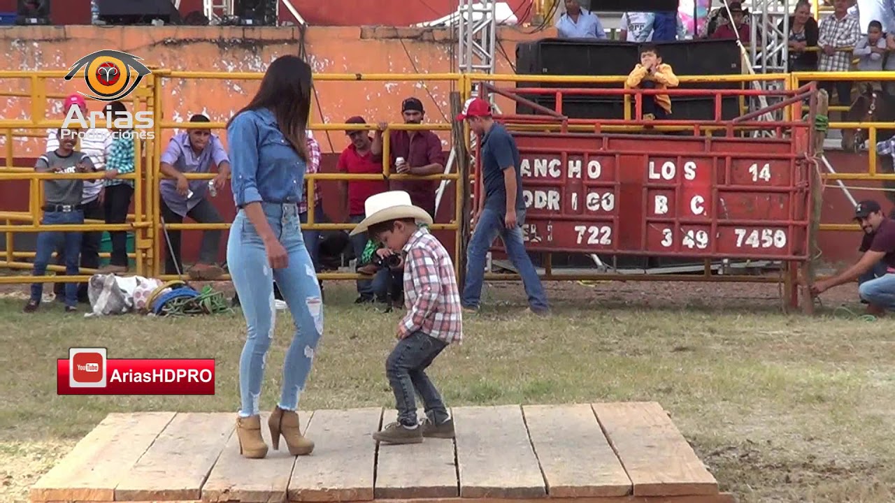 CONCURSO DE ZAPATEADO EN LA FERIA DE ZACAZONAPAN 2018