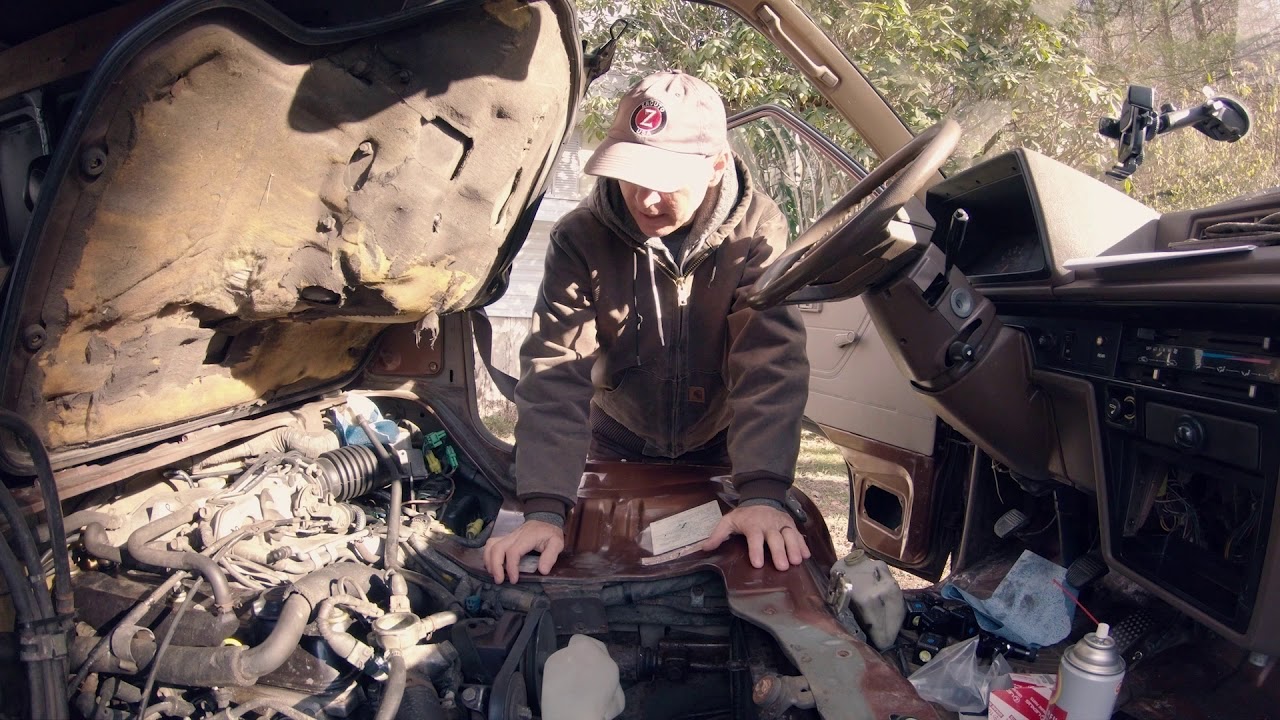1988 Toyota 4x4 Van | Replacing Crusty's Thermostat