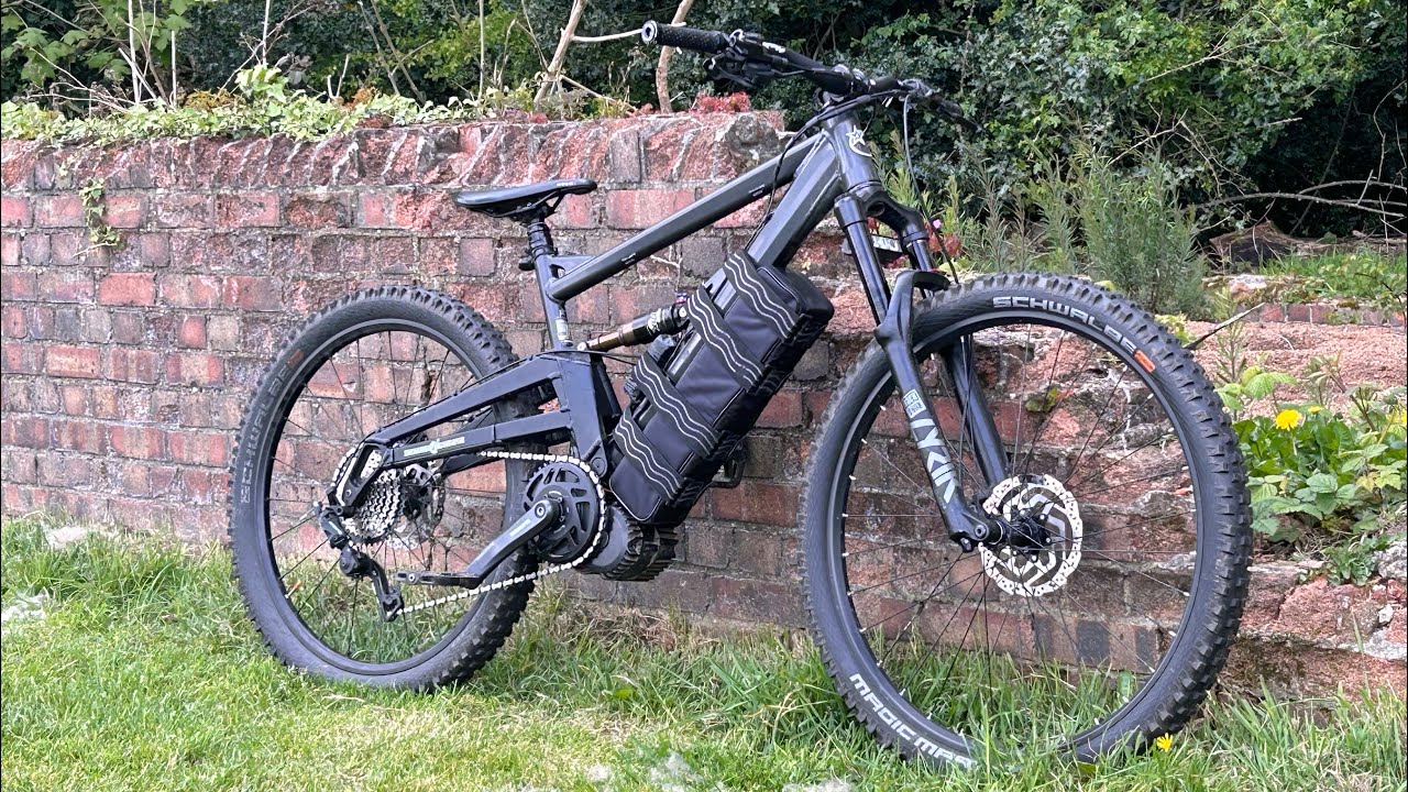 E-Bike Bafang BbsHD + 72v Flipsky/Vesc 6000w+ -- Night ride in the forest