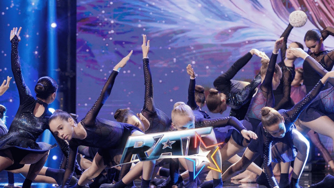 Trupa de dans &bdquo;It's what I love&rdquo; din Constanța a ridicat sala &icirc;n picioare | Rom&acirc;nii Au Talent S15