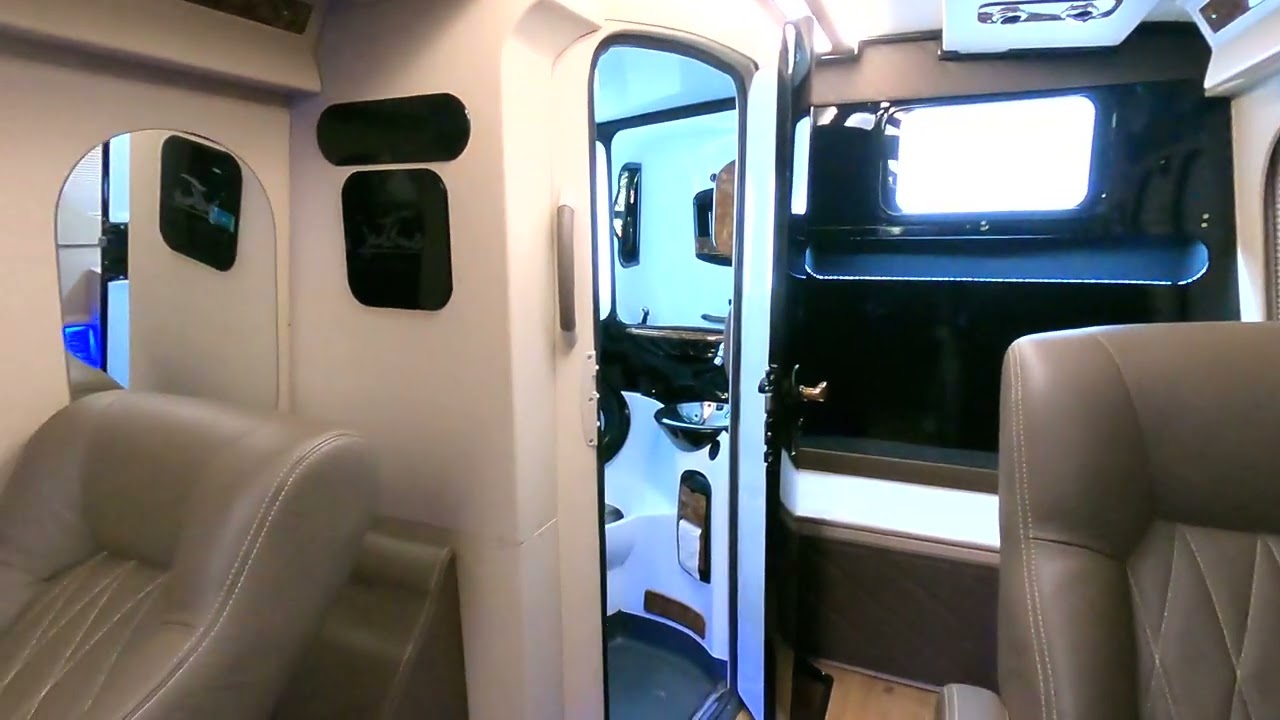MICRO &Ocirc;NIBUS VOLARE WL JETBUS