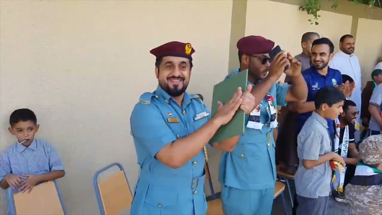 مباراة لكرة القدم خلال احتفالات المدرسة بالعيد الوطني الإماراتي 51