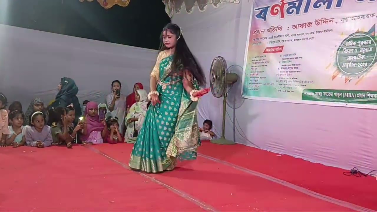 ঢাকাই শাড়ি #dance #singer 