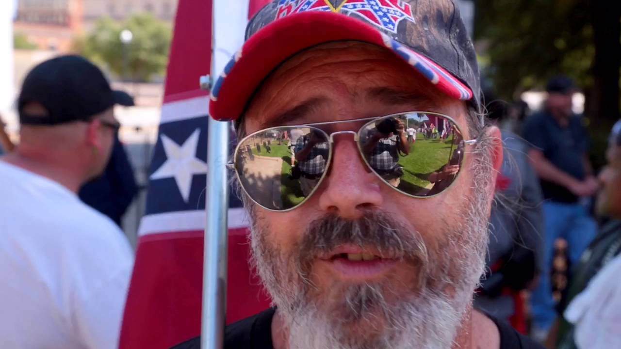 Confederate Flag goes up at the State House
