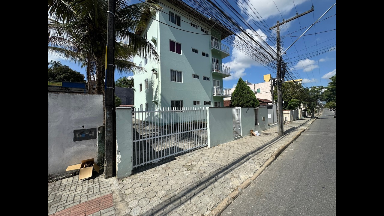 Apartamento com 02 dormitórios no Santo Antônio Joinville