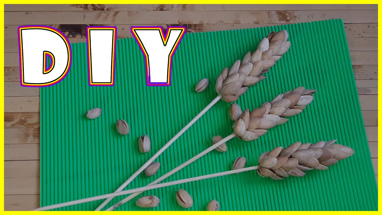 Decoraciones de pistacho ( hecho a mano } / Pistachio decorations (handmade)