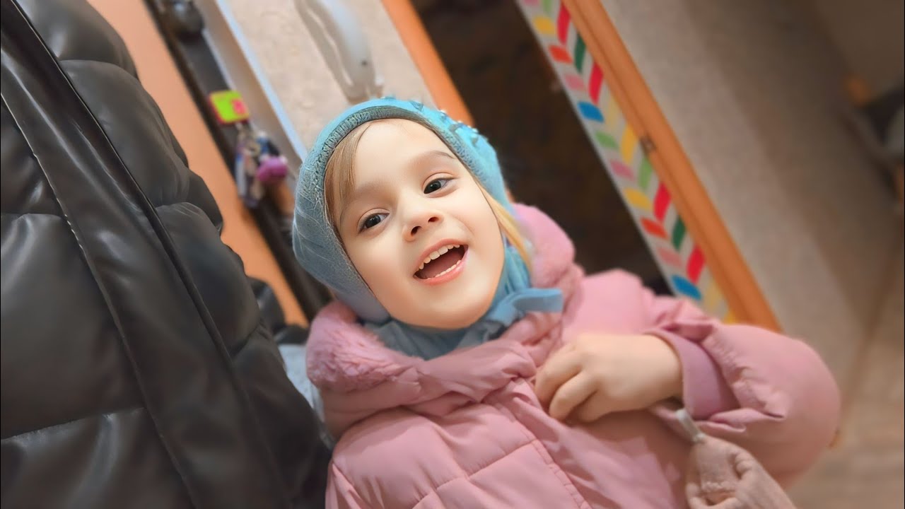 Готовим не съедобные льдинки для сада Мира ведущая) VLOG Семейный канал ВЛОГ
