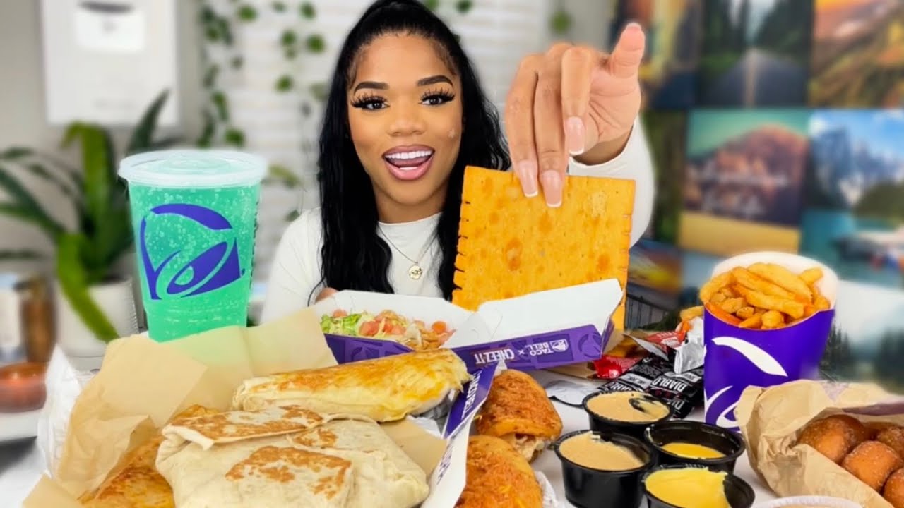Taco Bell's Big Cheez- It Items Are Back! My review