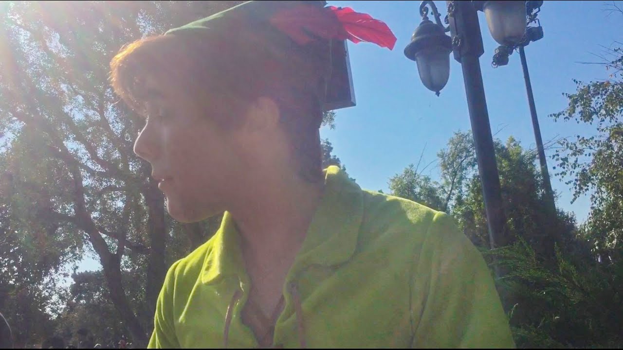 WALKING WITH PETER PAN #2 + SPOOKY FIREWORKS || DISNEYLAND