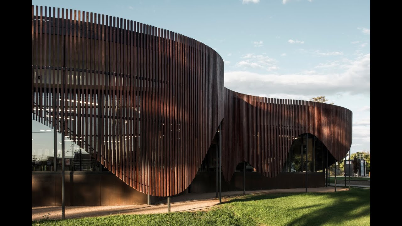 Wavy Curved Double Facade in Revit  واجهة مزدوجة منحنية متموجة في ريفيت