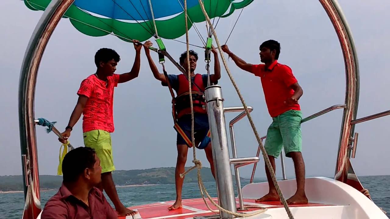 Parasailing Anjuna Beach, Goa