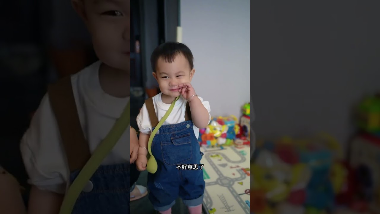 桐桐见到妹妹还不好意思了哈哈哈😂#vlog日常 #人类幼崽成长记