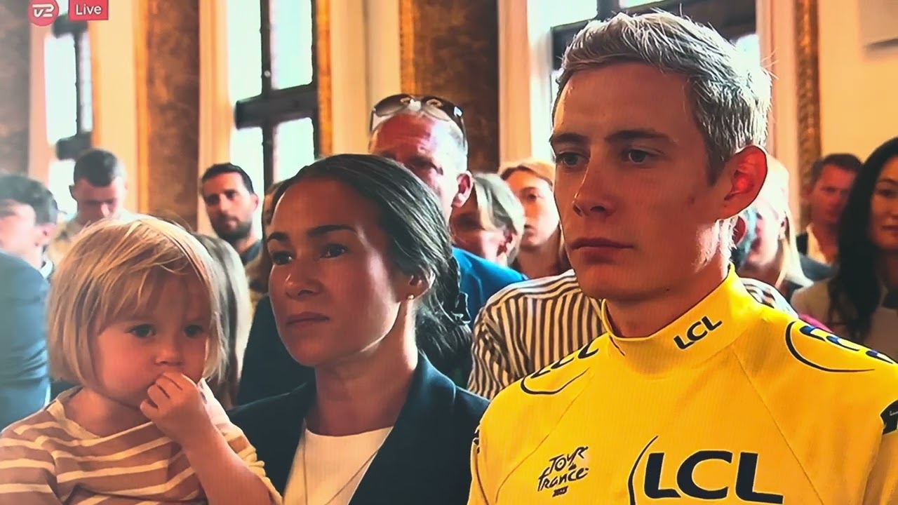 Jonas Vingegaard big celebration # tourdefrance2023  #jonasvingegaard #denmark #copenhagen #live