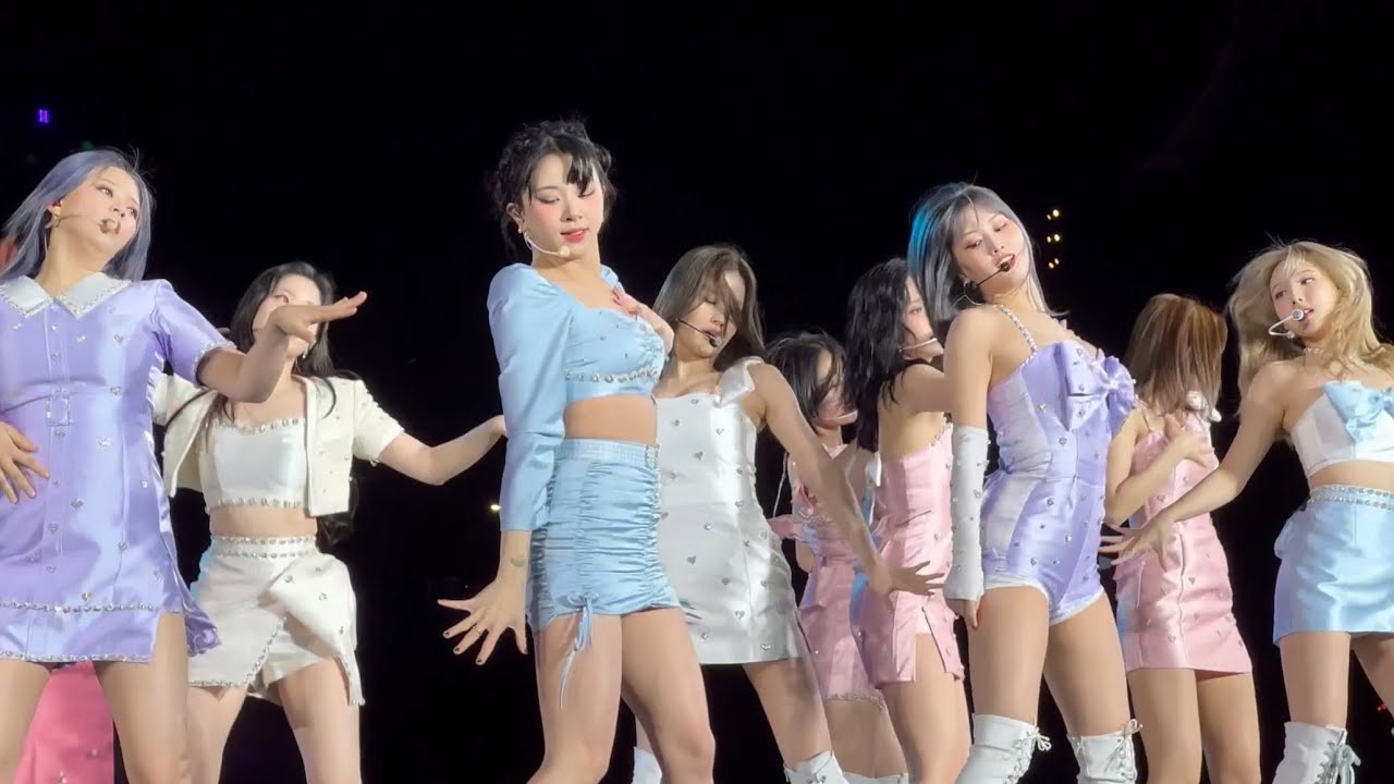 220514 Twice More & More 4th World Tour III Encore LA Los Angeles Concert Fancam Live Day 1