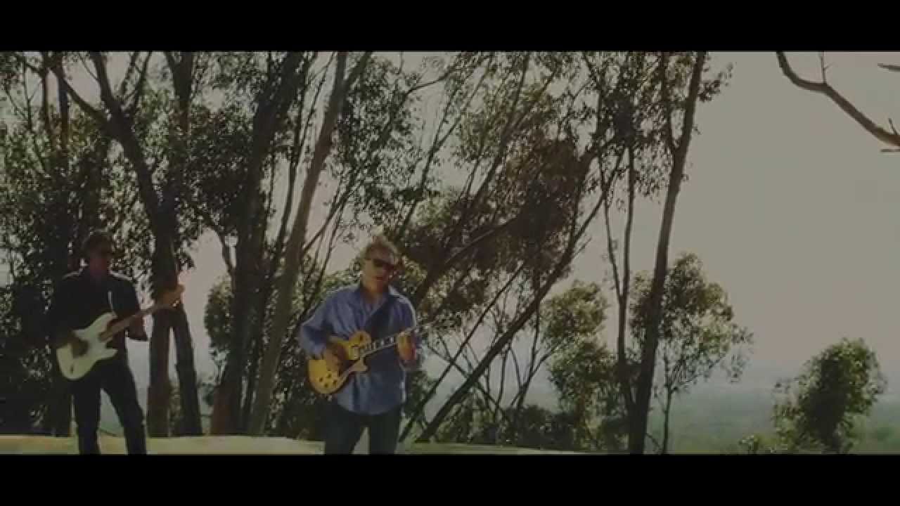 MICHAEL MILLS BAND Baby I'm Your Man Official Video