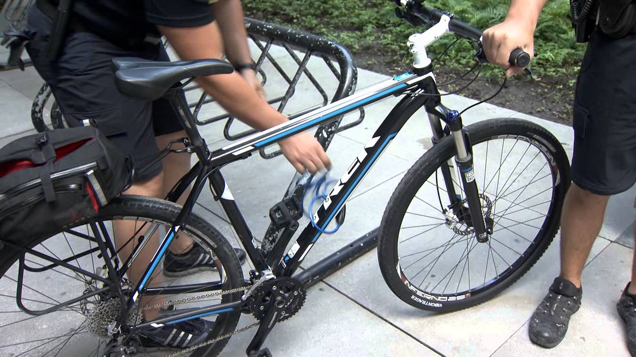 How to properly lock your bicycle