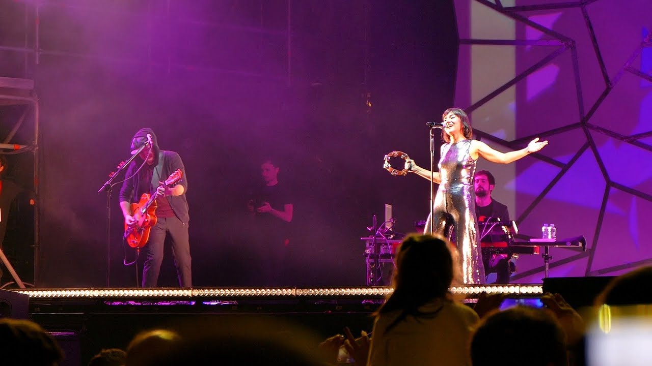 Amaral - Cómo Hablar - Plaza del Pilar de Zaragoza 2019