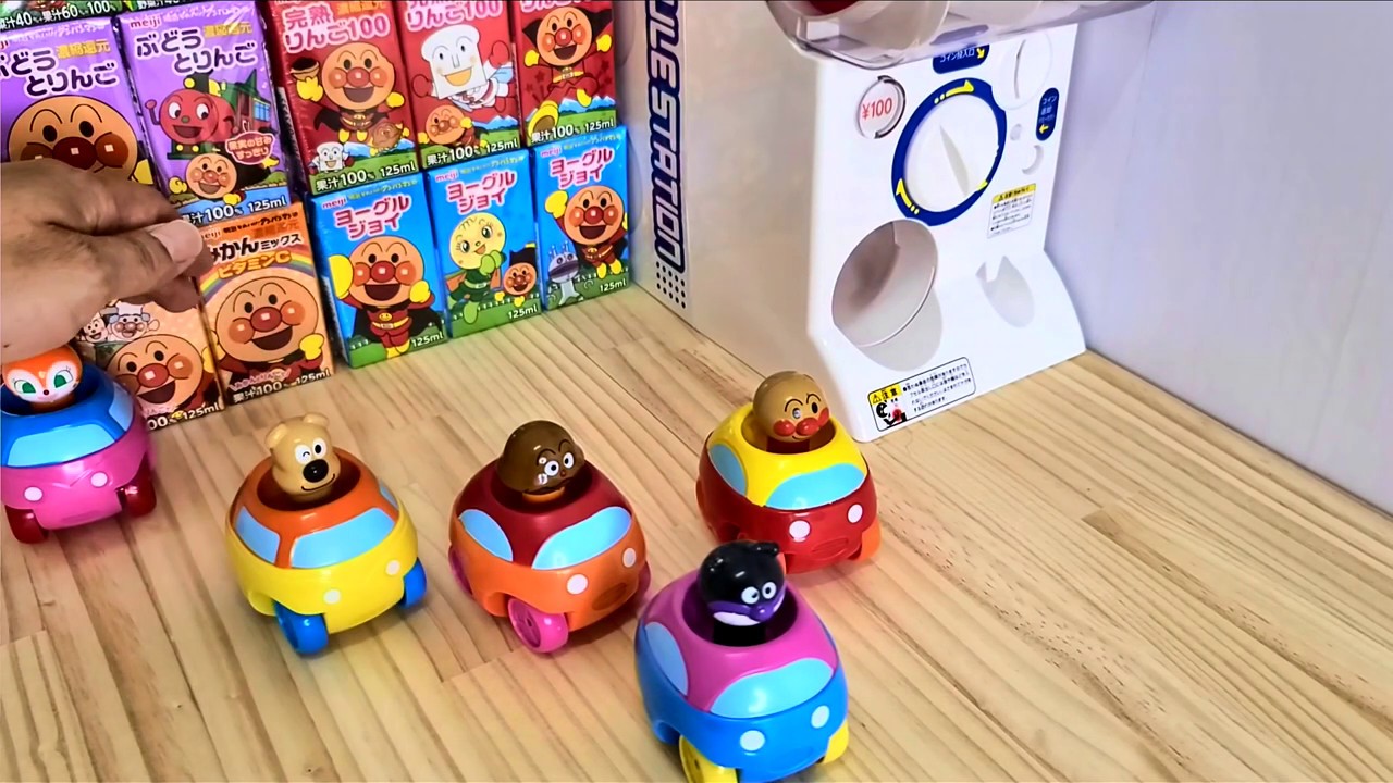 Anpanman Toysガチャガチャおもちゃ🚗カレーパンマン💛ドキンちゃん🧡バイキンマン💜【アンパンマン おっきなリンリンカー☆】ガシャポンフルコンプリートめいけんチーズ