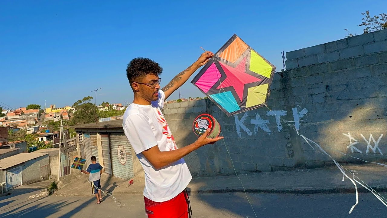 Pipa Lat&atilde;o Estrela de 80cm com Muita Rabiola, Fui Pro R&eacute;lo e Cortei a Pipa