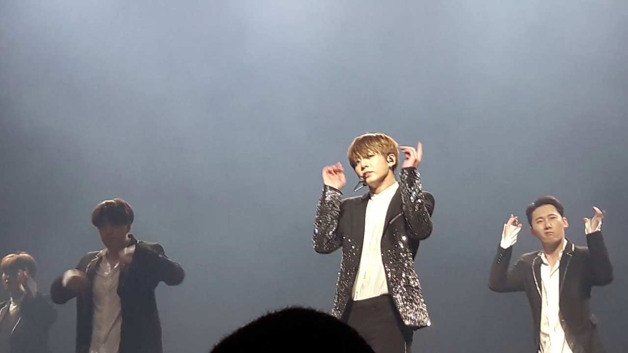 [FANCAM] JUNGKOOK - BEGIN _ THE WINGS TOUR BRAZIL