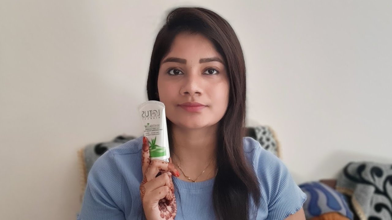 Lotus Herbals WhiteGlow 3 in 1 deep cleansing skin whitening facial foam Review and demo