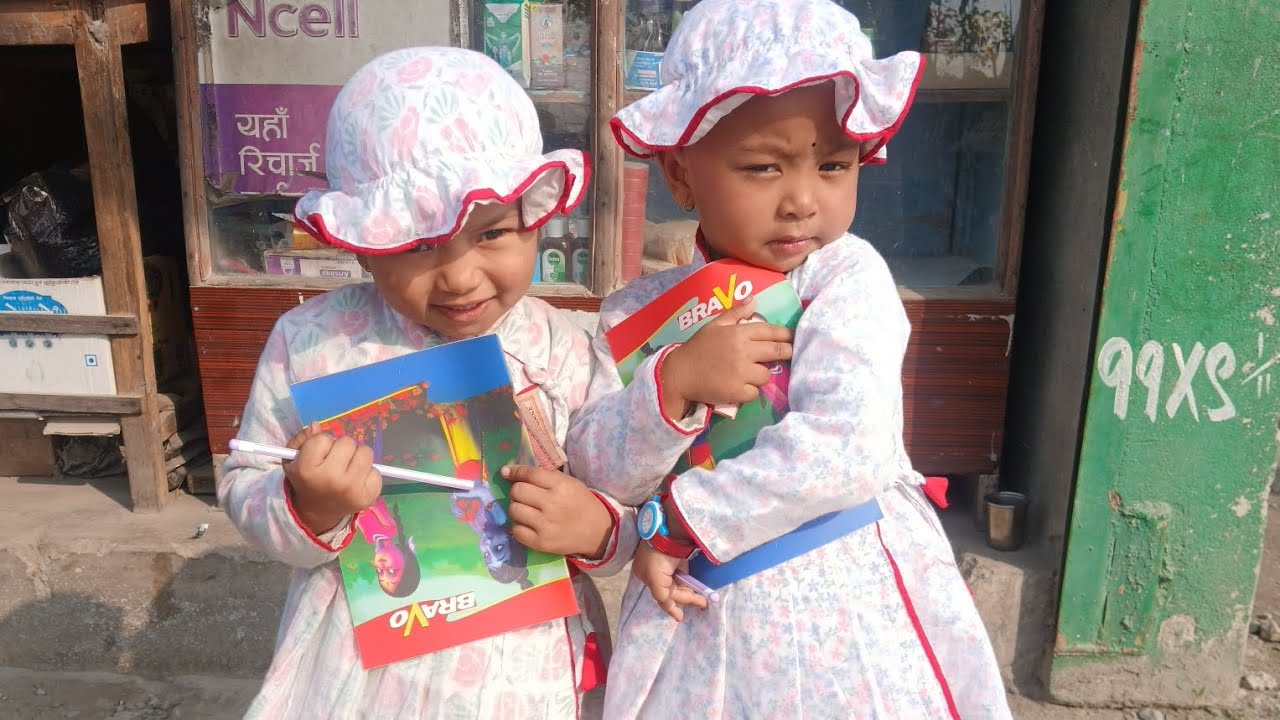 Xoriharu sang sarswatipuja mnaudai🥰school ma   parogaram herna gaiyo🙂