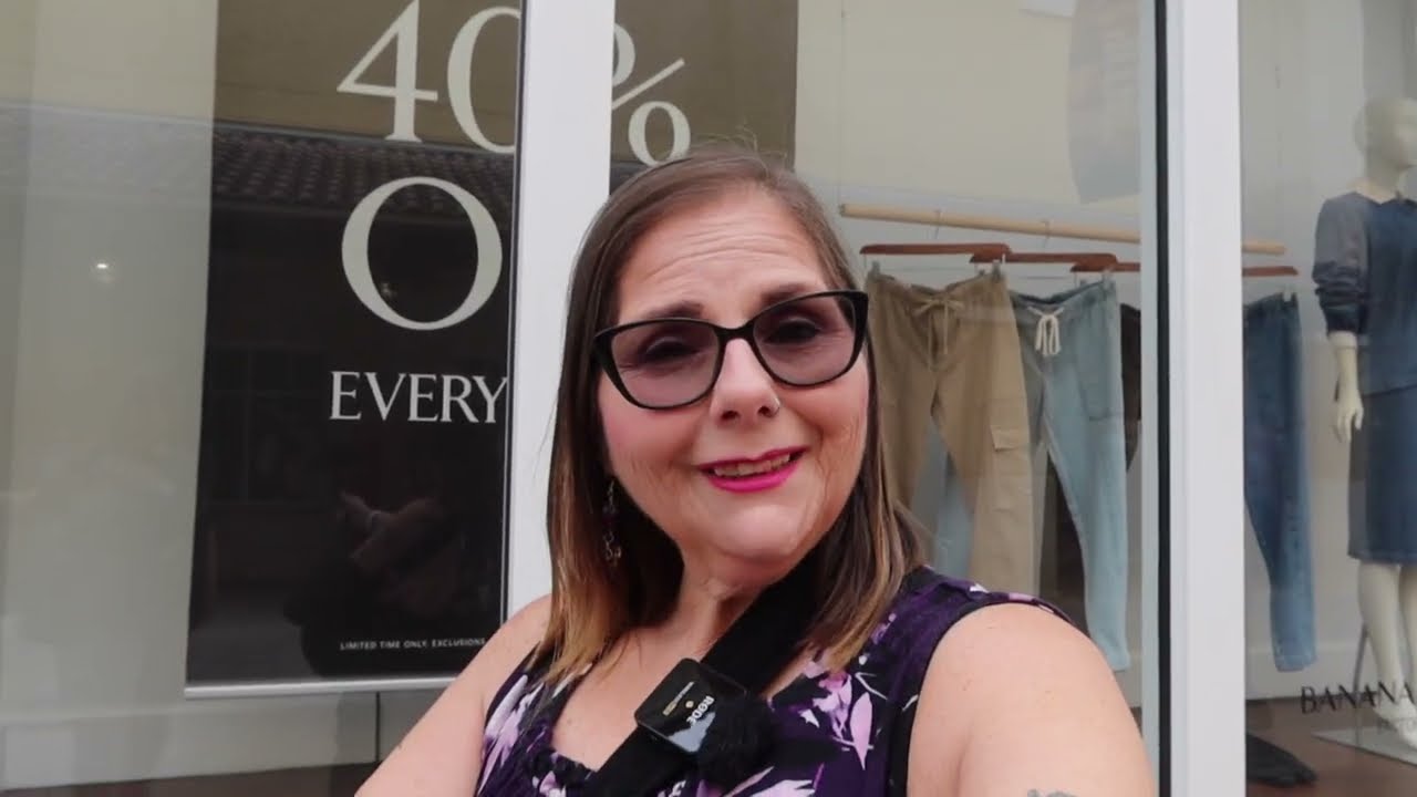 DISNEY CHARACTER WAREHOUSE OUTLET SHOPPING | Vineland Ave