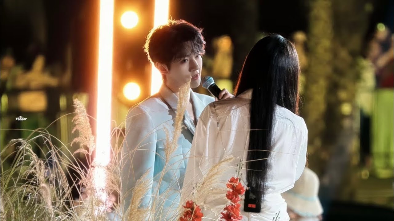 邓为首唱Deng Wei Singing Debut 献唱央视五四节目 《愿你抬头就有光》