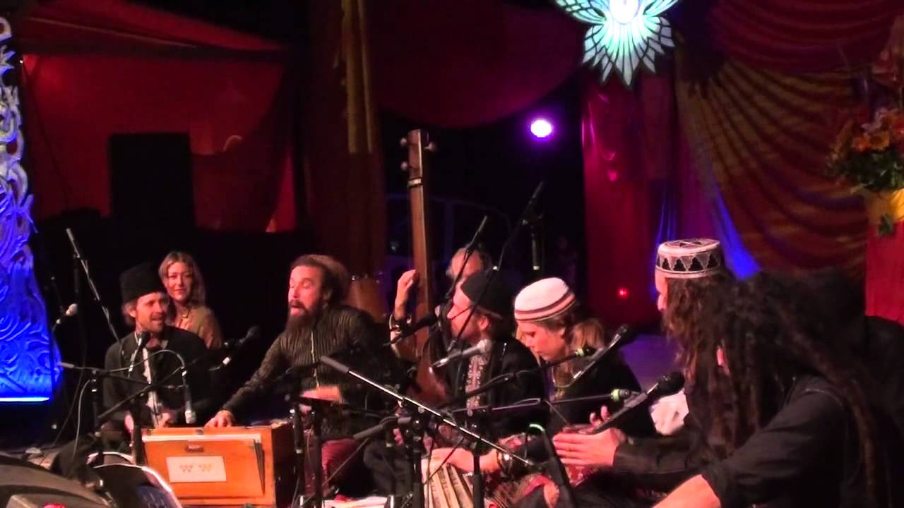Akhian Udeek Diyan by Fanna-Fi-Allah Sufi Qawwali