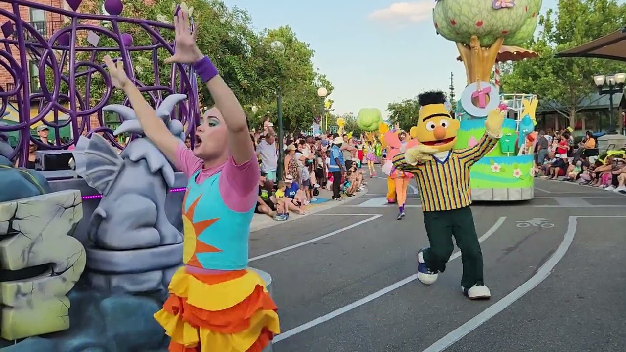 *FULL PARADE* SESAME STREET PARTY PARADE - SEAWORLD ORLANDO, FLORIDA, USA