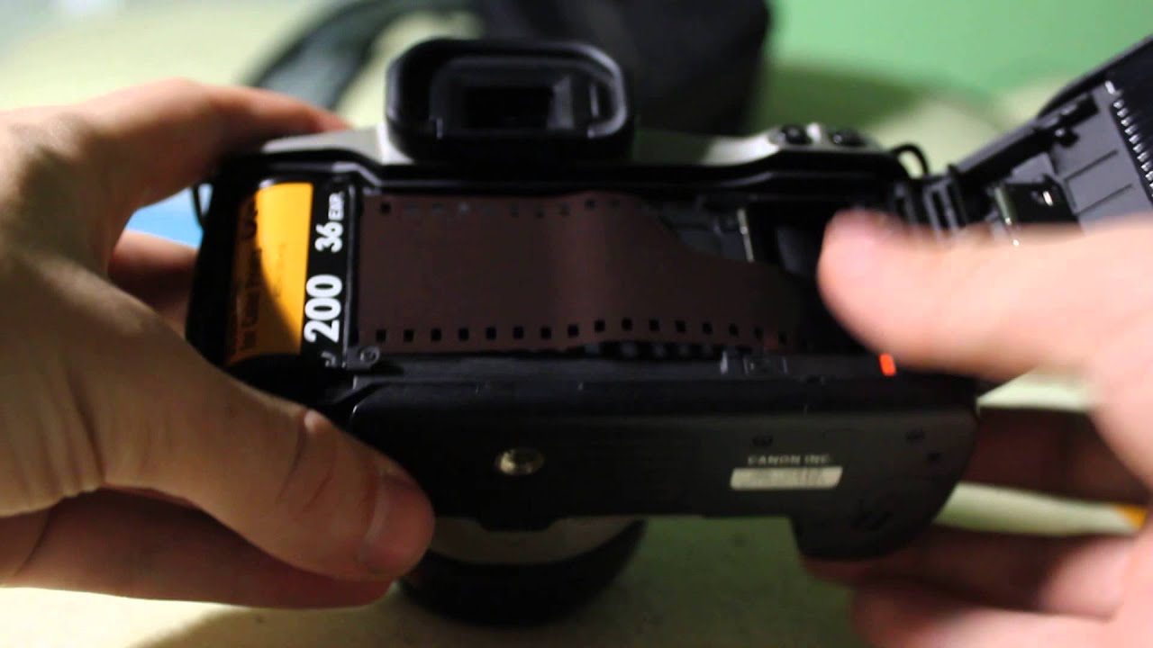 Loading the film in Canon eos 300 28-90