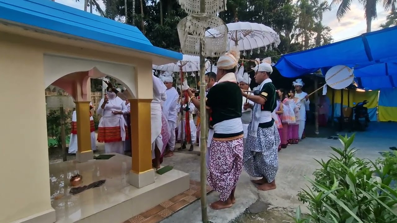 Ema Phouoibi haraoba gi Ekouba chatlamdai sem saba#phouoibiharaoba#phouoibi@sanathingbaijam1