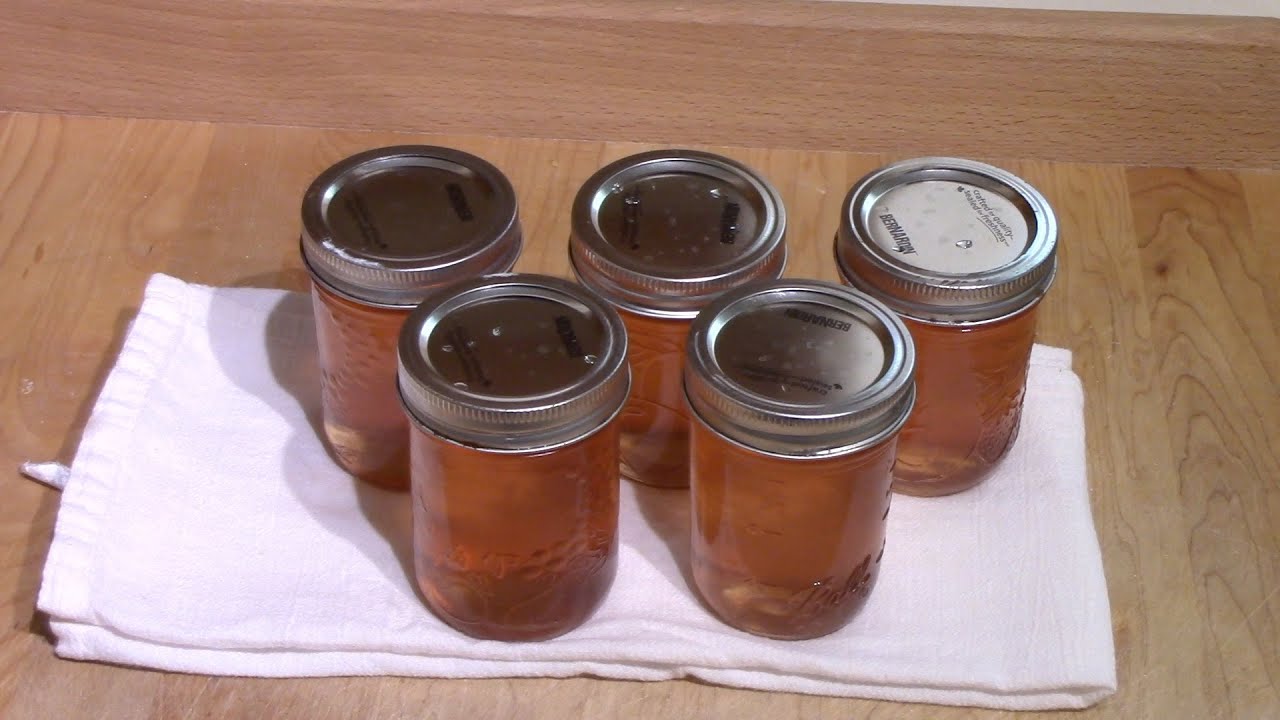Making Apple Jelly