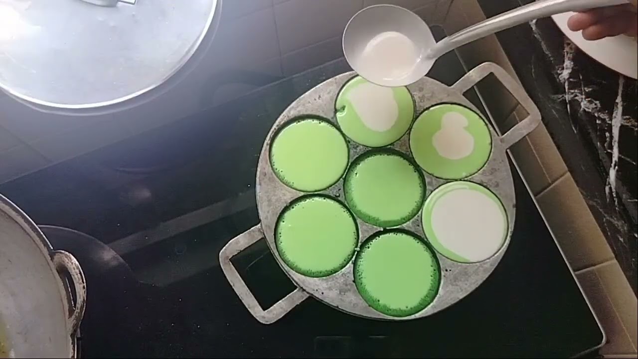 Kue bikang jajanan jadul gampang bagi yang tau 