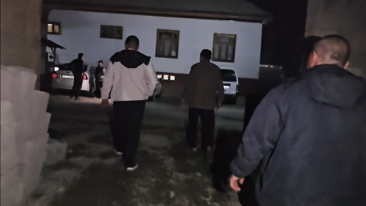 ТЕМИР ХОТИН УЙИДА ЯРИМ ТУНДА ..2 ТА ОДАМ БЕГОНА ......