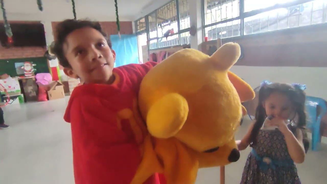 EL OSO WINNIE POOH ESTA EN MI CUMPLEAÑOS 🎂