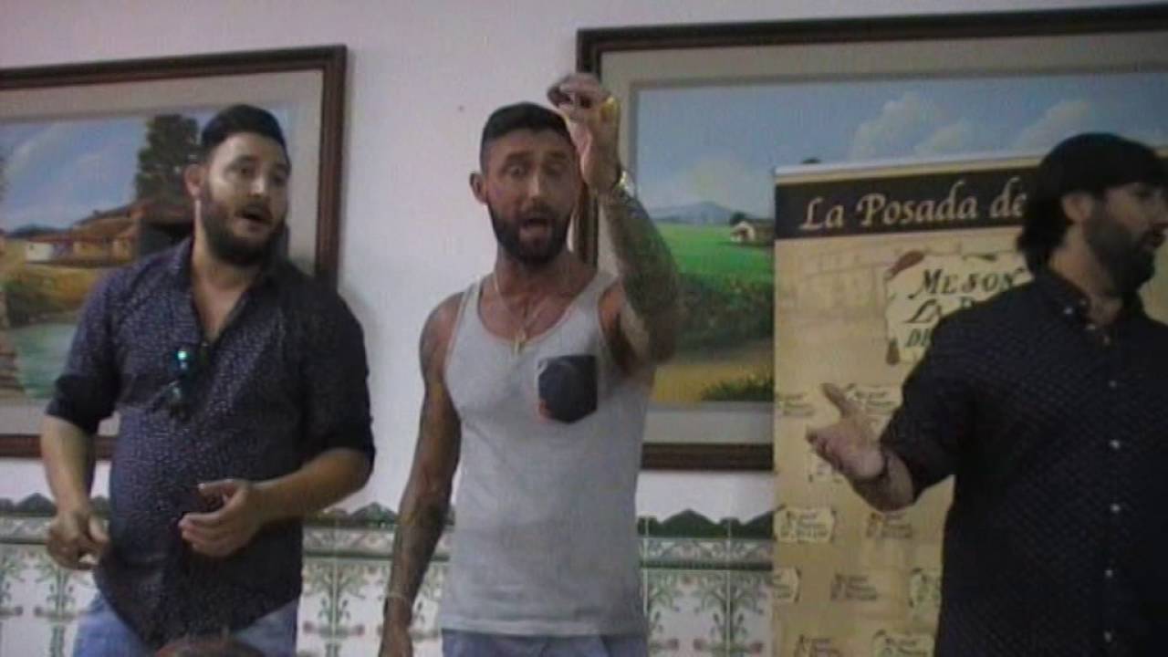 Perico, Ramoni, Zeus, Pellejo y Cateto  Presentación Los muñecos de Cádiz